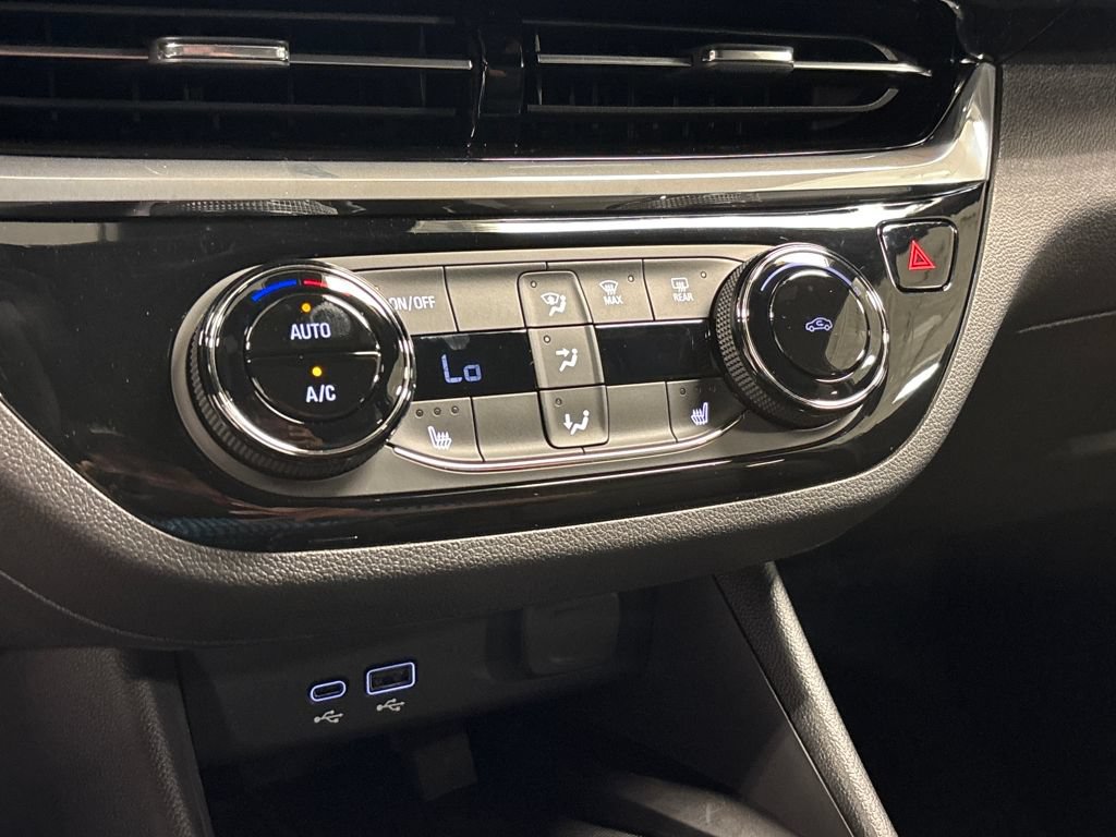 New 2026 Buick Envista Sport Touring w/ Convenience I Package FWD image 33