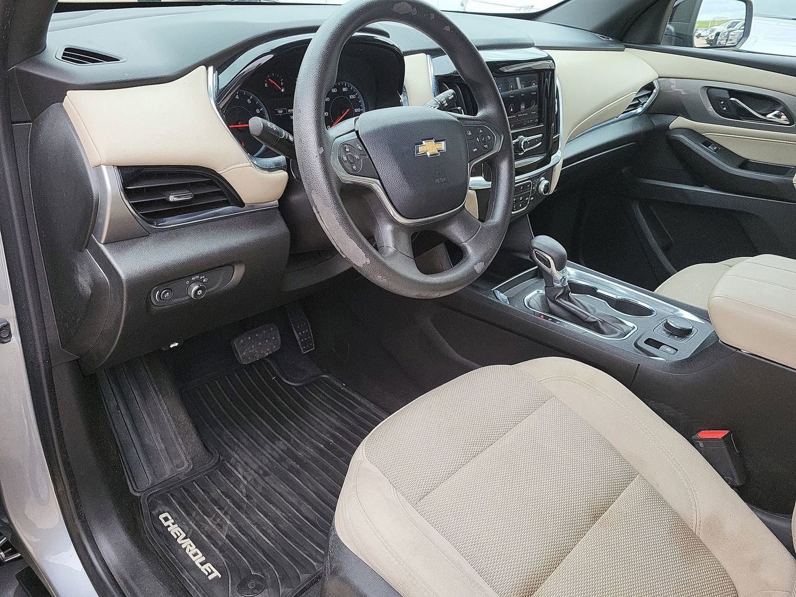 Certified 2023 Chevrolet Traverse LS FWD image 10