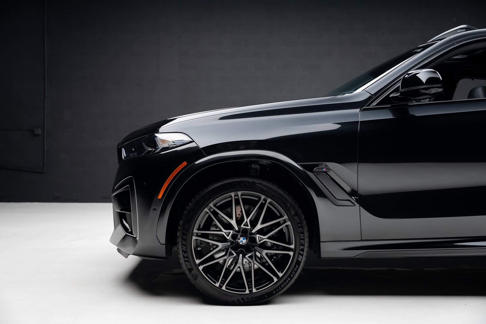 Used 2024 BMW X6 M Competition image 18