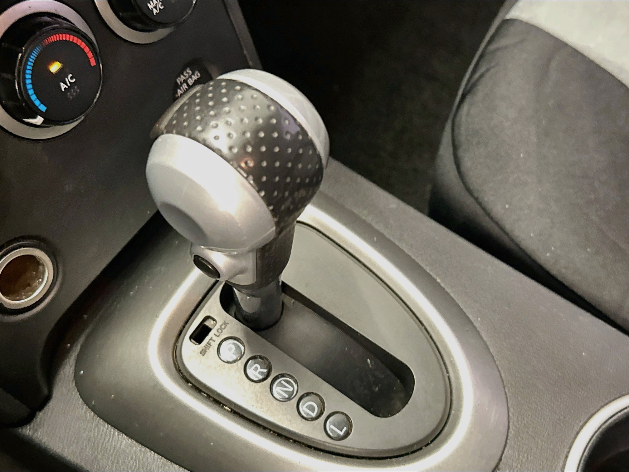 Used 2011 Nissan Rogue S AWD/4WD image 23