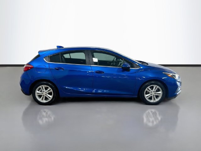 Used 2017 Chevrolet Cruze LT w/ Convenience Package FWD image 8
