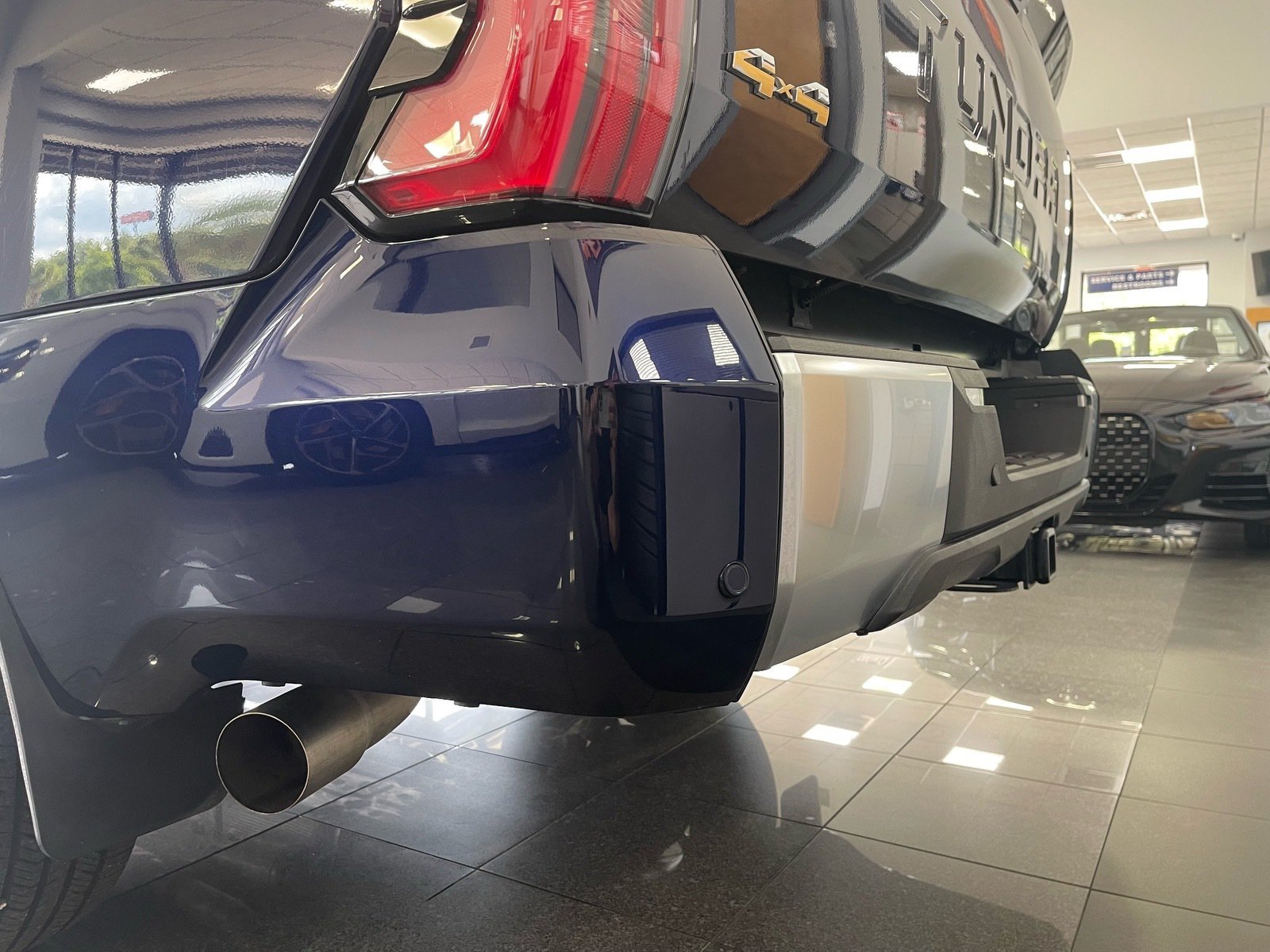 Used 2022 Toyota Tundra Limited w/ TRD Off-Road Package AWD/4WD image 16
