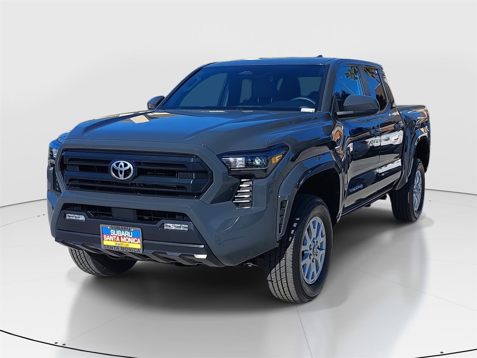 Used 2025 Toyota Tacoma SR5 image 3