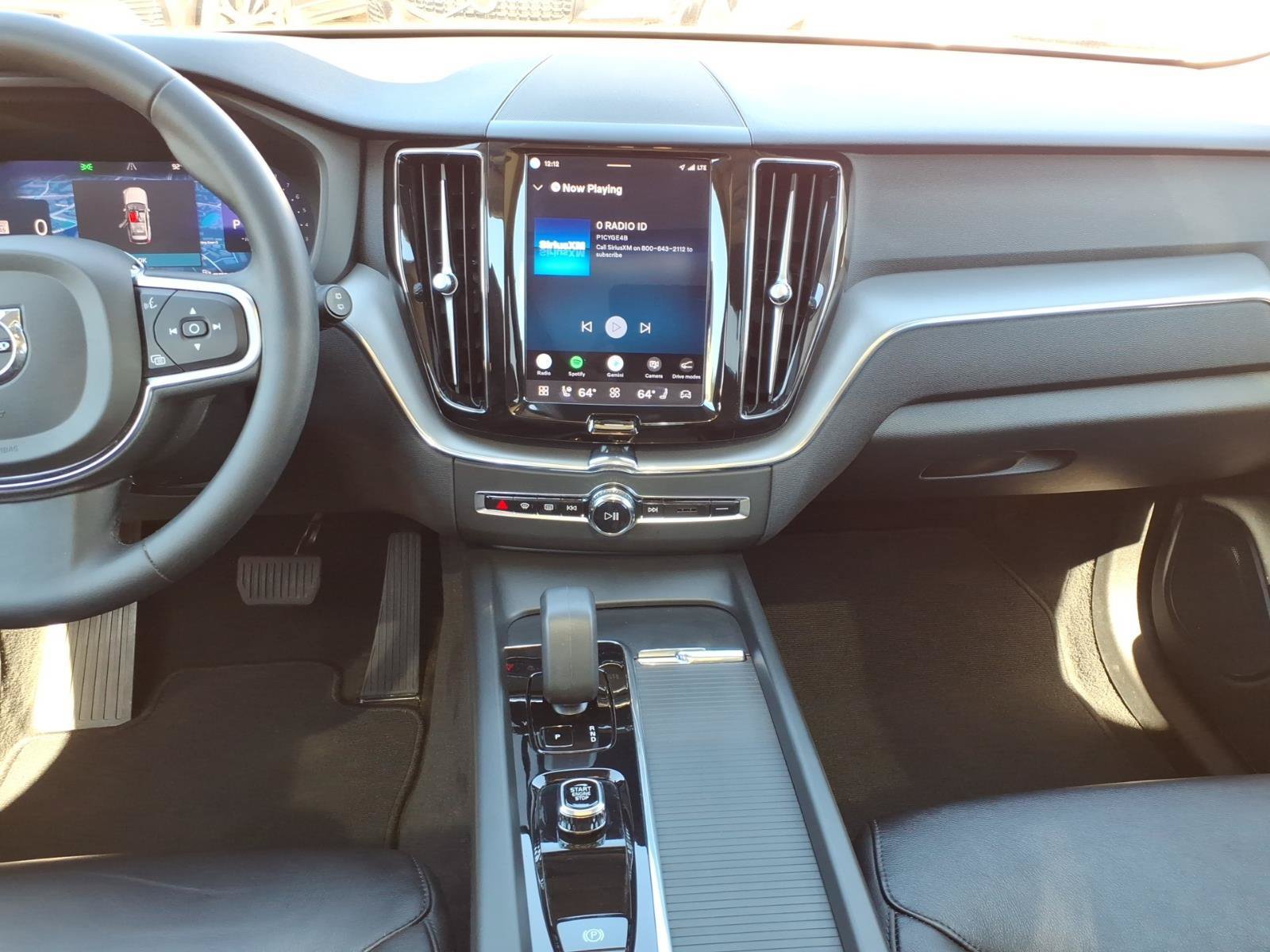 Certified 2023 Volvo XC60 B5 Core w/ Climate Package AWD/4WD image 15