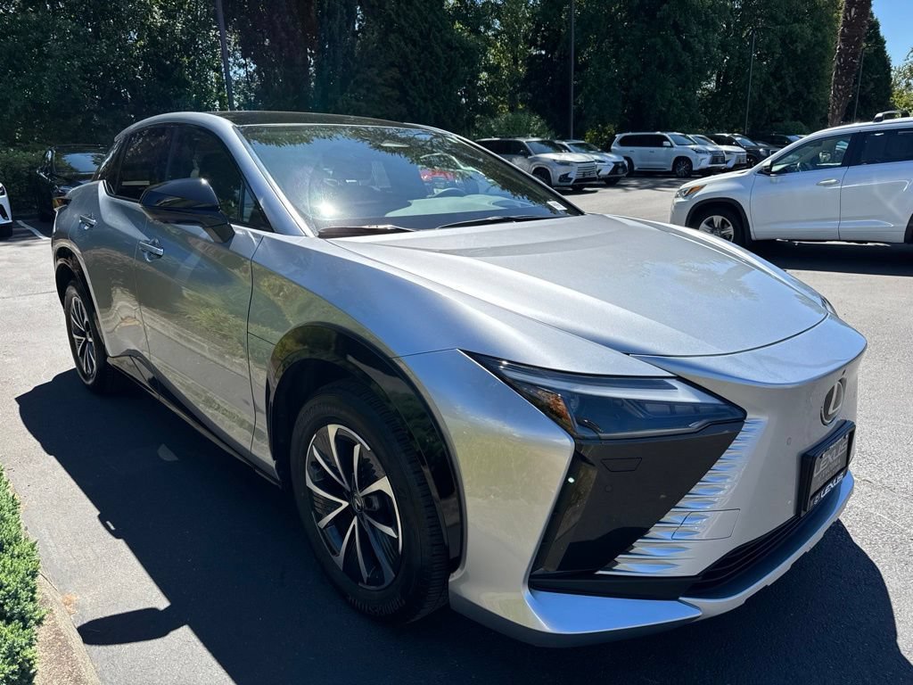 Certified 2023 Lexus RZ 450e Premium w/ Technology Package AWD/4WD image 8