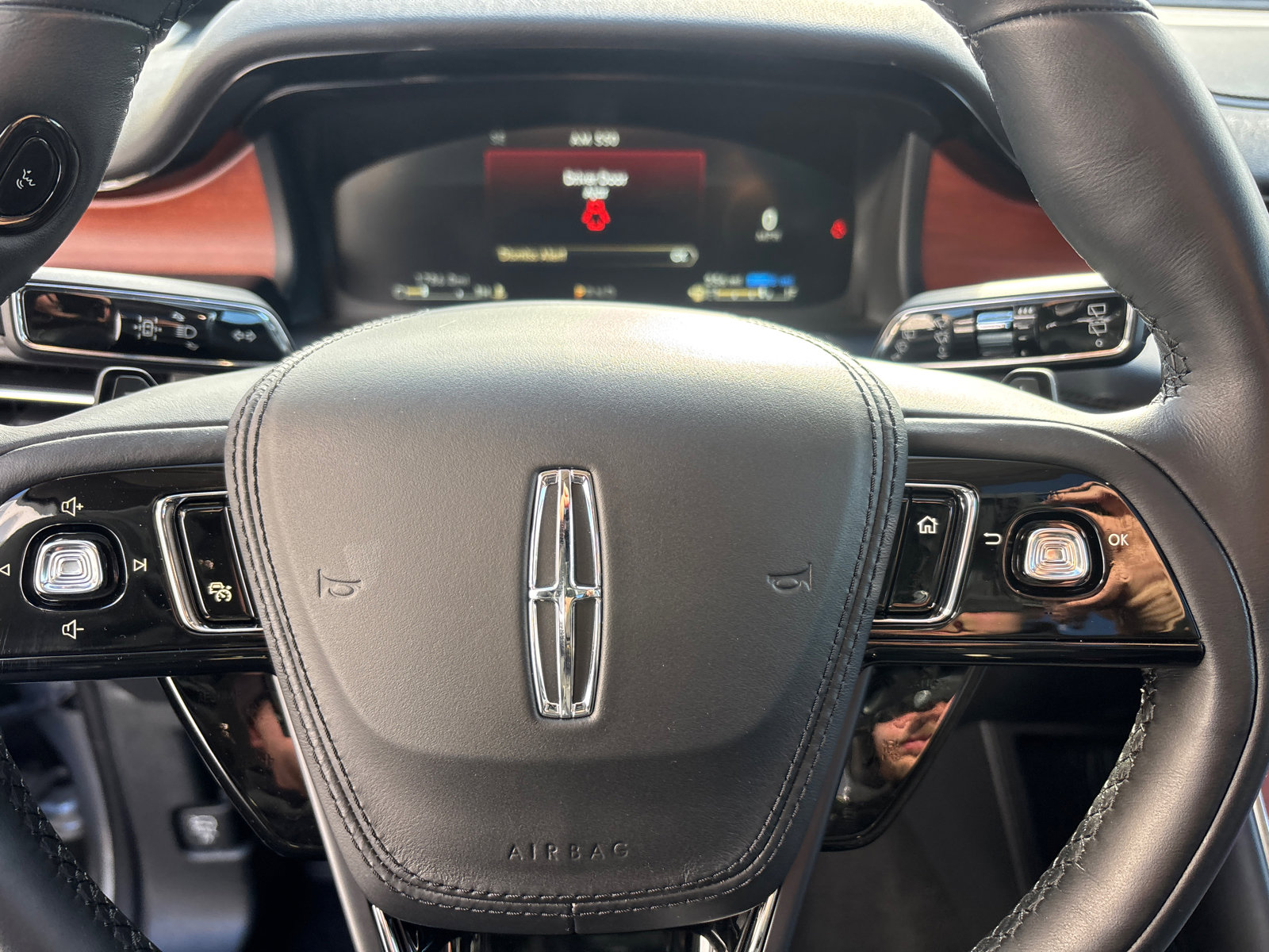 Used 2020 Lincoln Aviator Grand Touring w/ Equipment Group 302A image 16