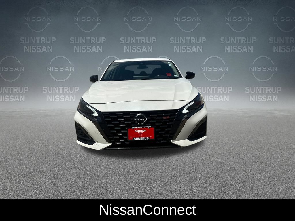 Used 2023 Nissan Altima 2.5 SR w/ SR Premium Package FWD image 11