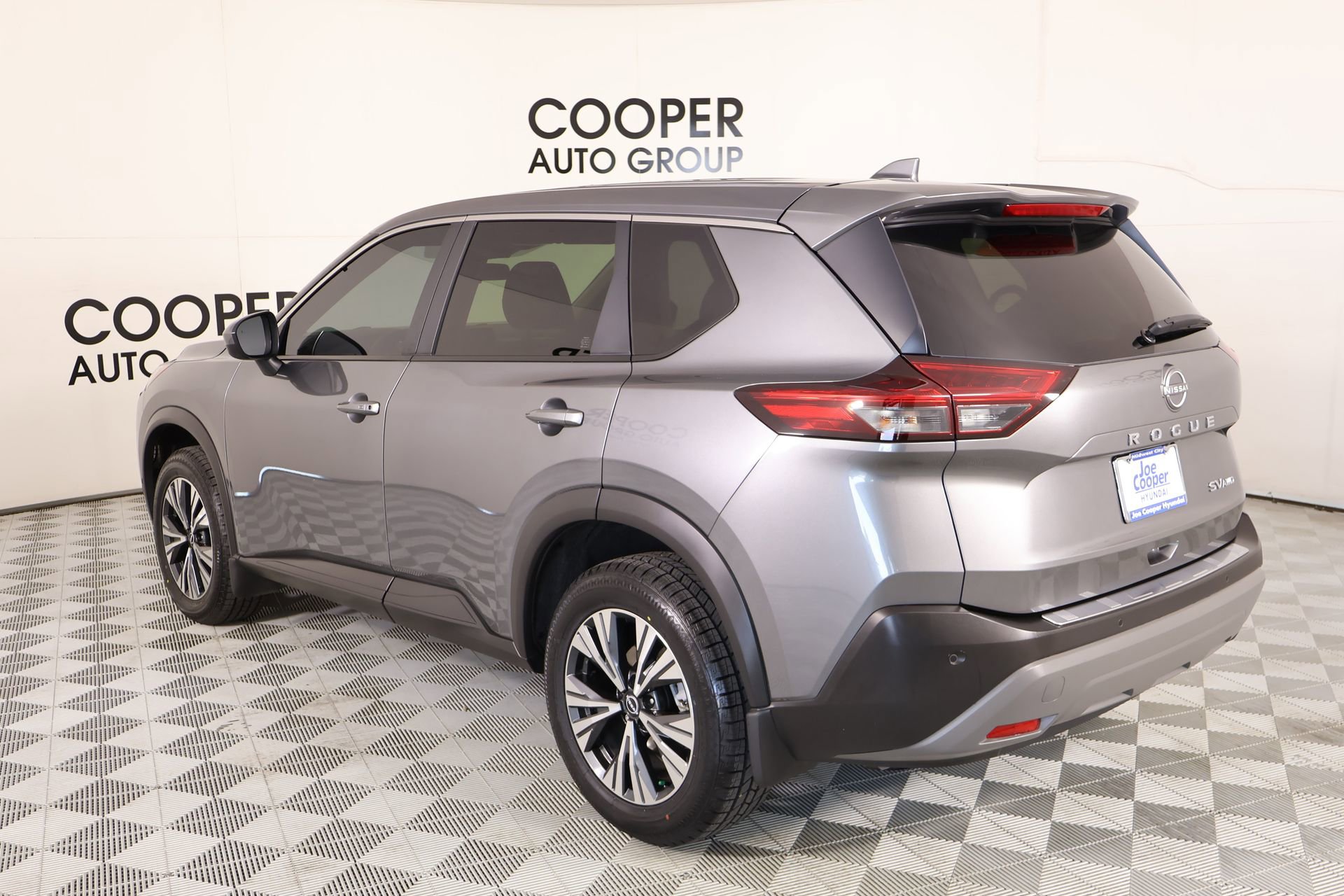Used 2023 Nissan Rogue SV image 21
