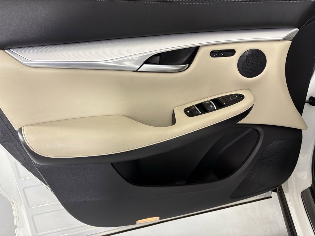 Used 2021 INFINITI QX50 Essential w/ Convenience Package image 12