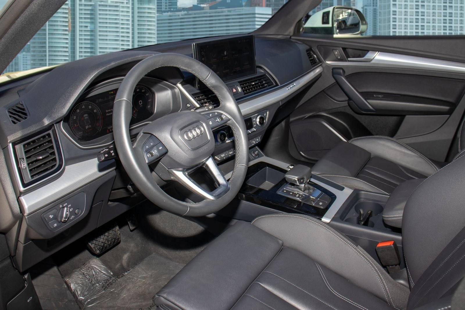 Used 2025 Audi Q5 2.0T Premium image 5