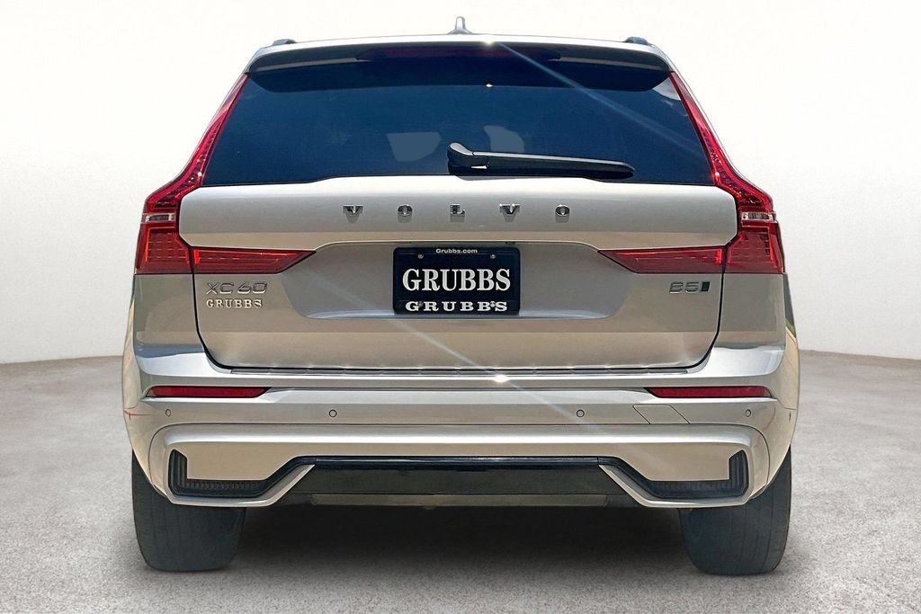Certified 2023 Volvo XC60 B5 Plus w/ Climate Package AWD/4WD image 5