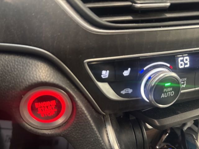 Used 2018 Honda Accord Touring image 12