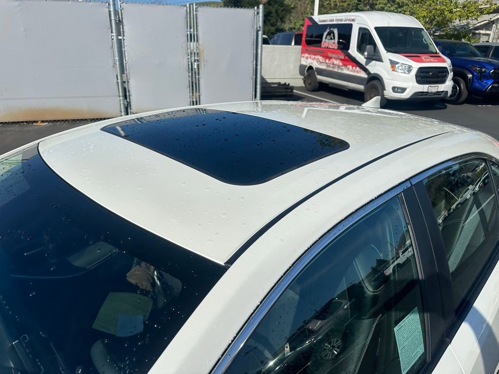 Used 2021 Toyota Corolla XLE w/ Carpet Mat Package (TMS) image 7