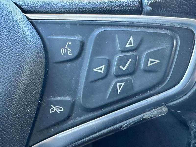 Used 2019 Chevrolet Equinox LT FWD image 18