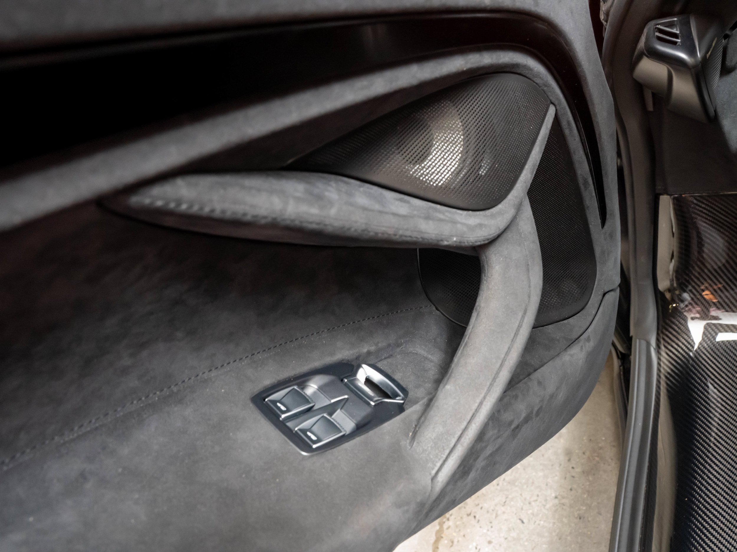 Used 2025 McLaren 750S Spider RWD image 26