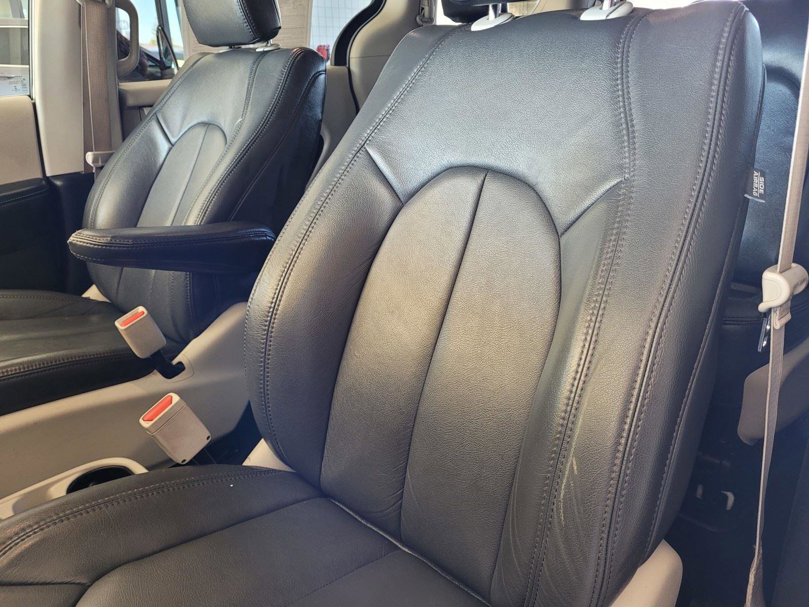 Used 2018 Chrysler Pacifica Touring Plus image 22