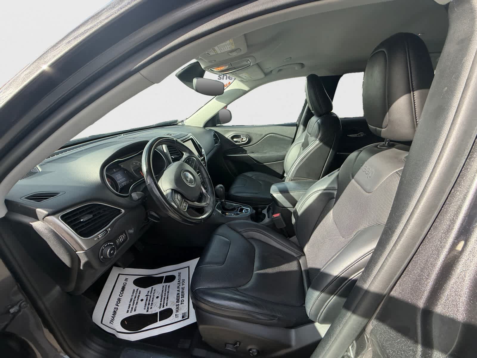 Used 2019 Jeep Cherokee Limited AWD/4WD image 12