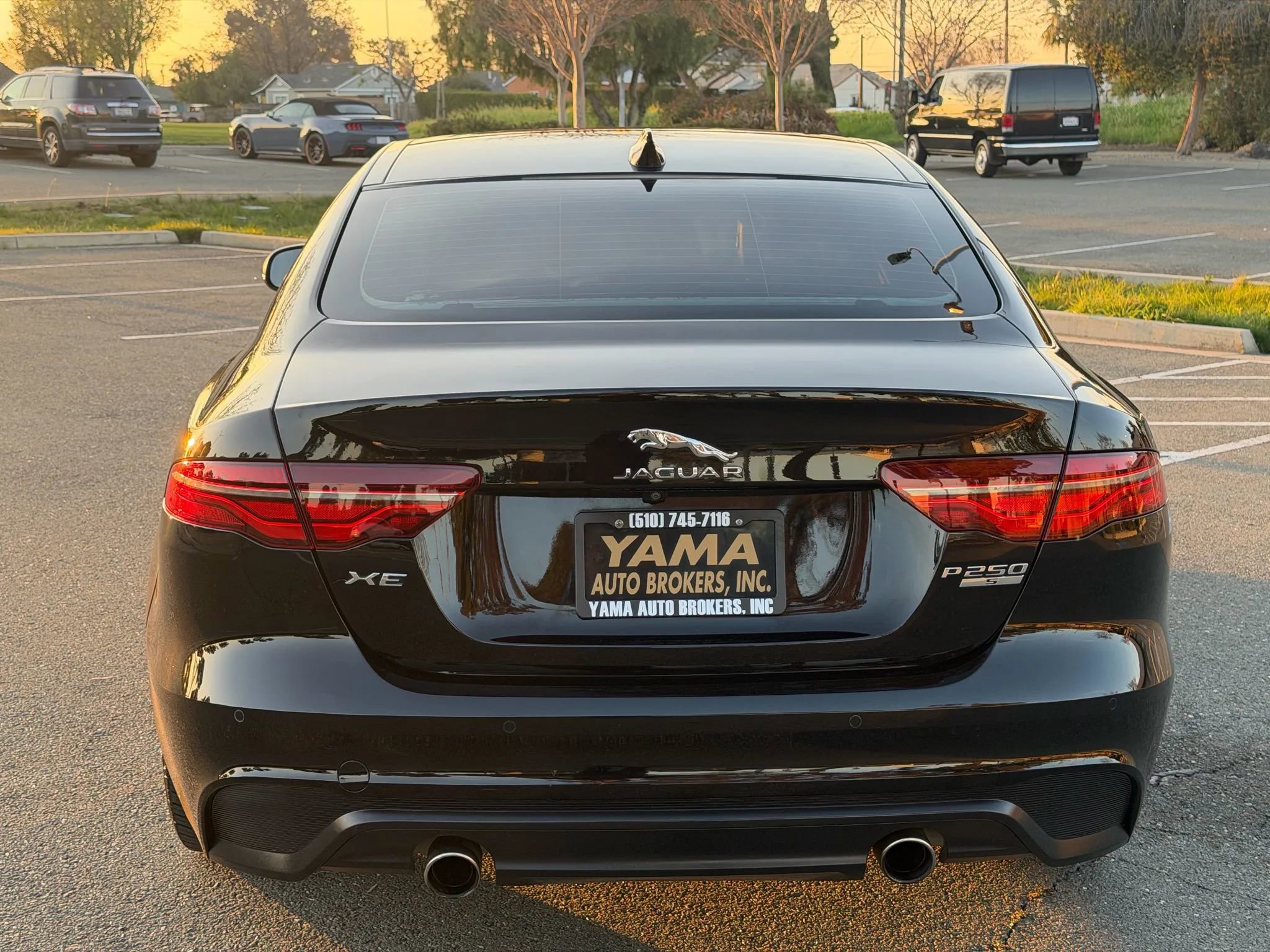 Used 2020 Jaguar XE S RWD image 8