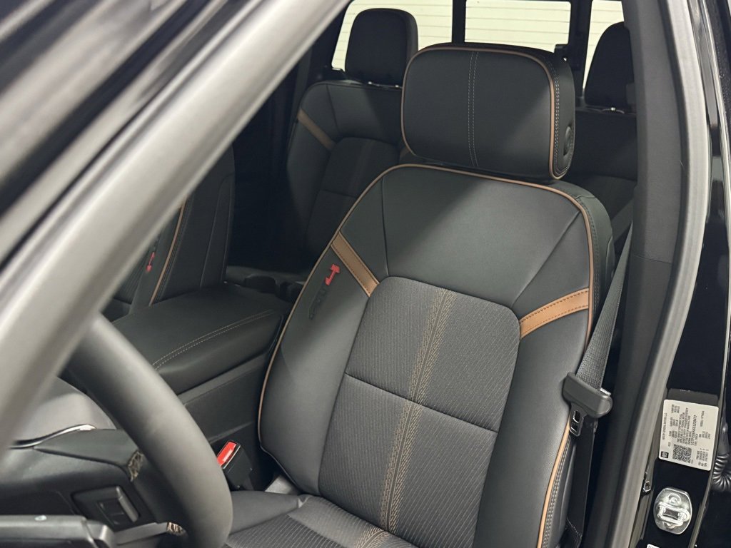 New 2025 GMC Canyon AT4 image 35