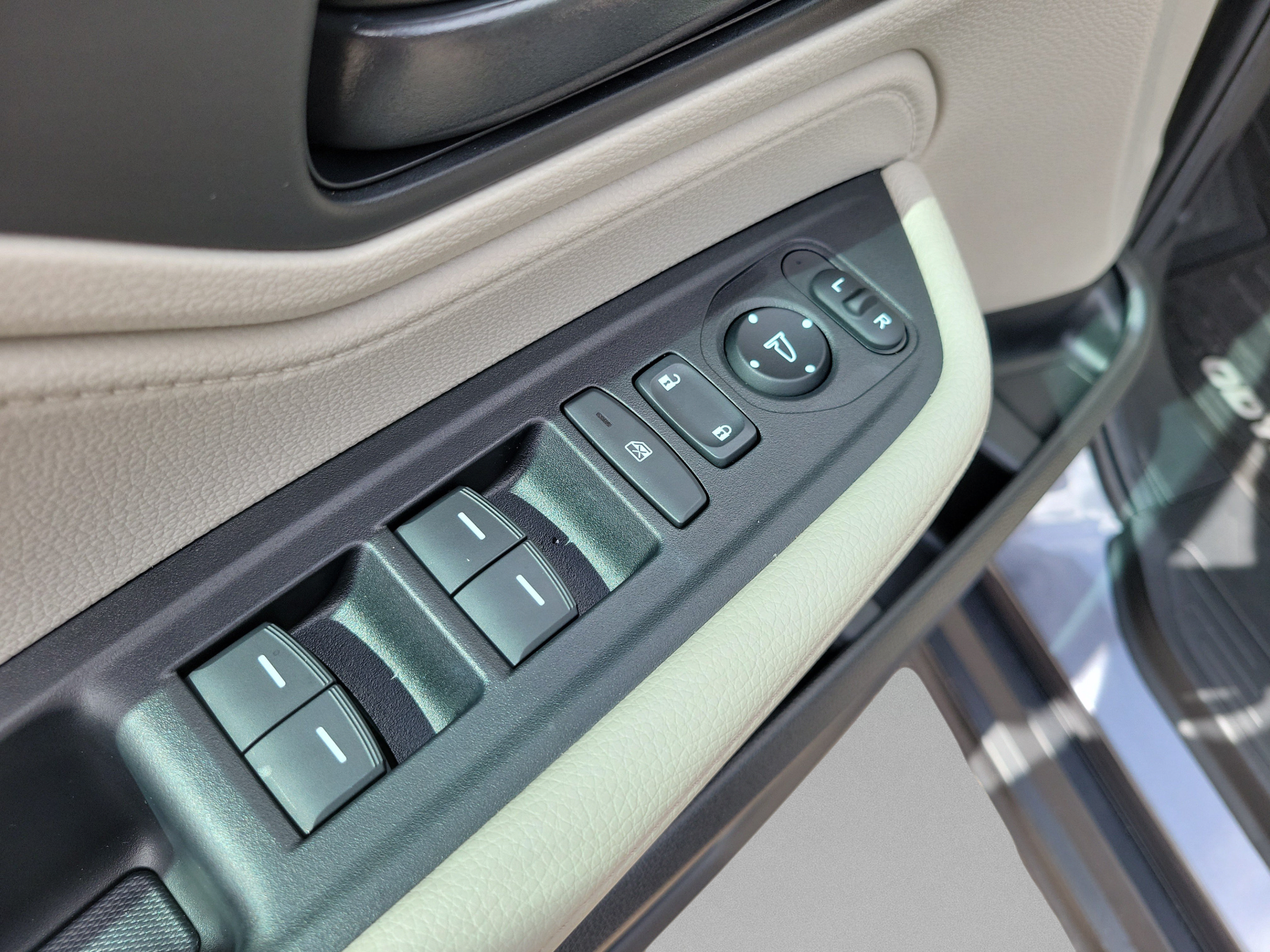 Certified 2026 Honda Odyssey EX-L image 24
