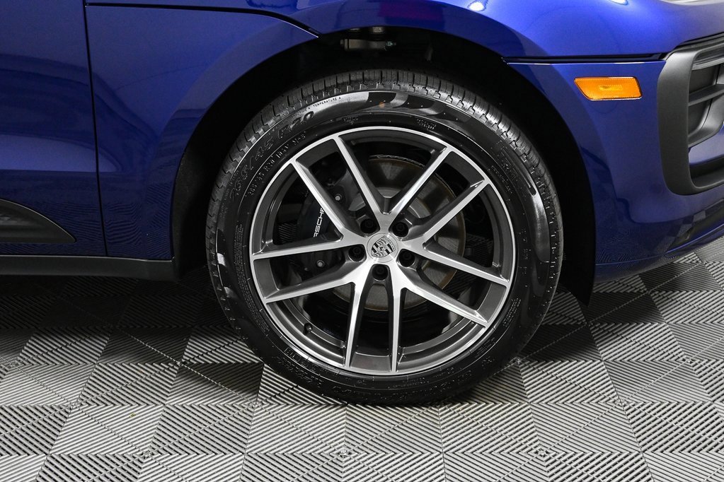 New 2025 Porsche Macan image 40