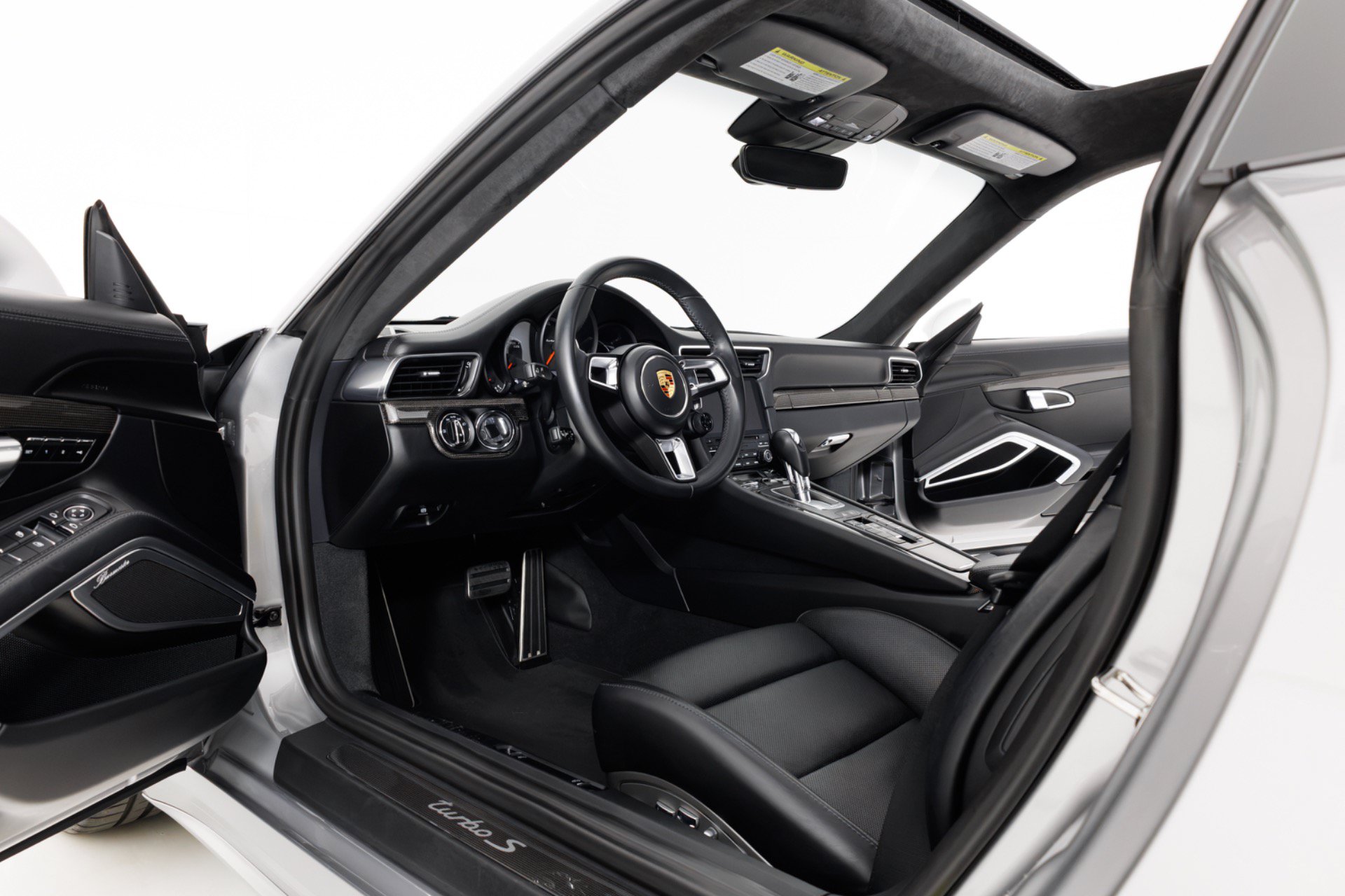 Used 2017 Porsche 911 Turbo S AWD/4WD image 14
