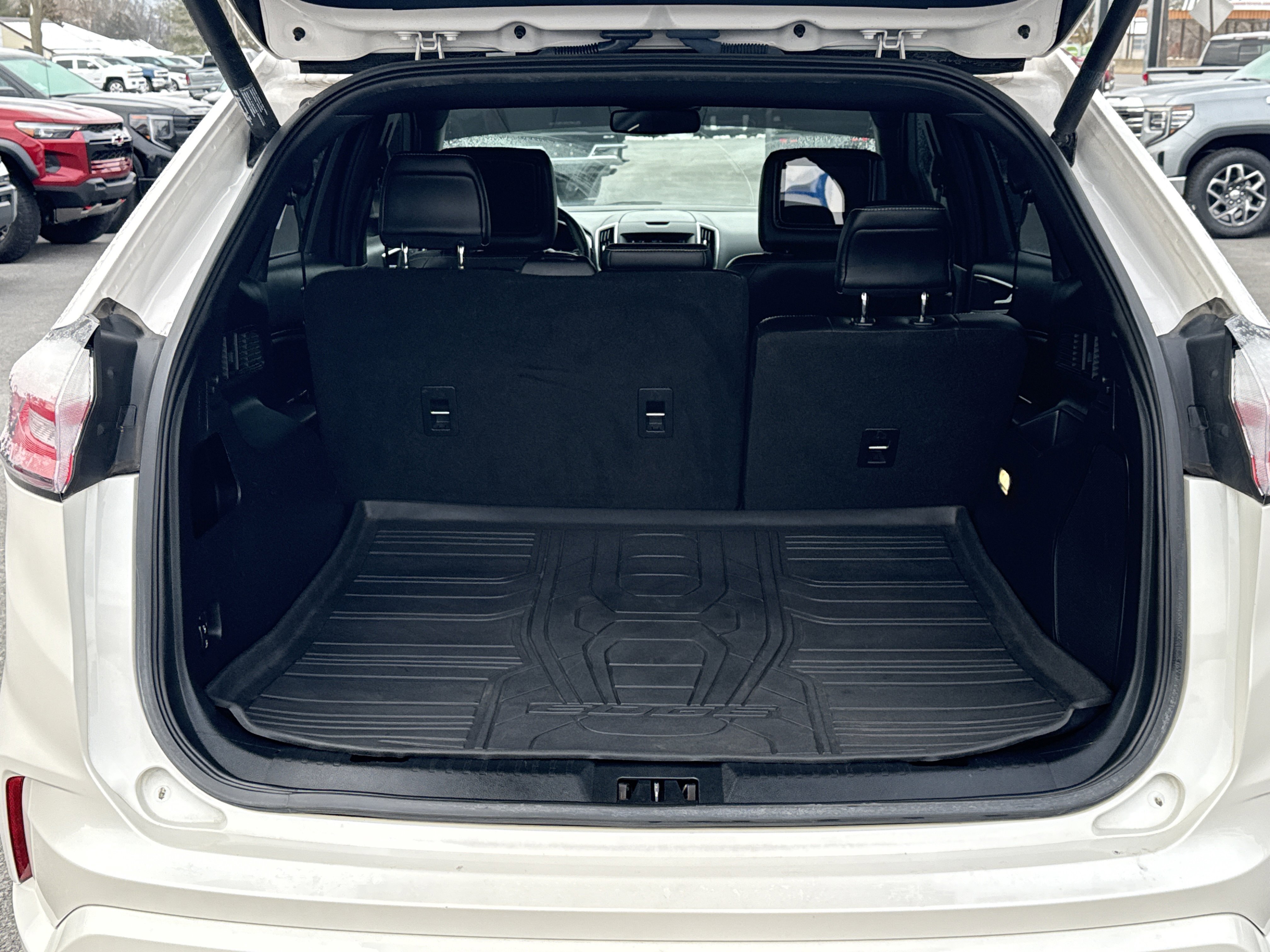 Used 2019 Ford Edge ST w/ Equipment Group 401A image 9