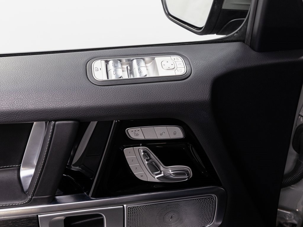 Used 2025 Mercedes-Benz G 550 image 6