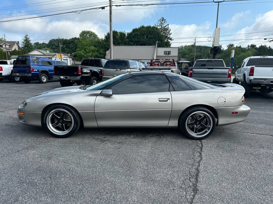 Used 2001 Chevrolet Camaro Z28 w/ SS Performance/Appearance Pkg RWD image 2