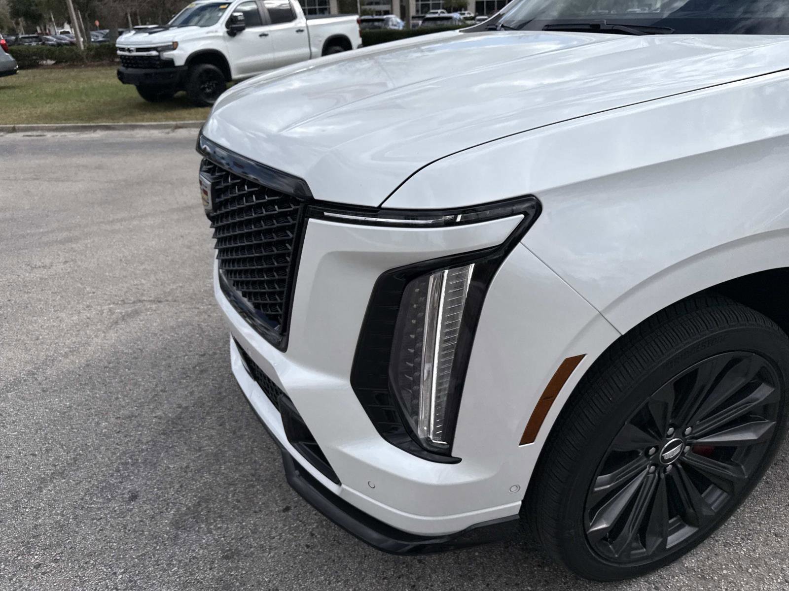 Used 2025 Cadillac Escalade V image 10