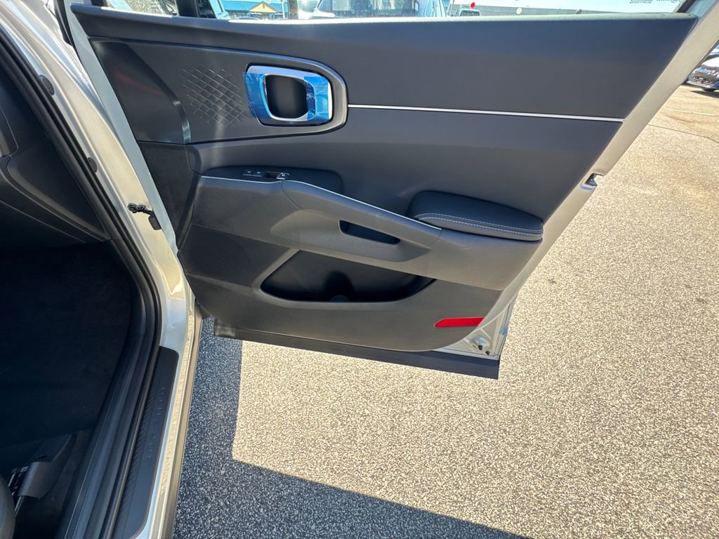 New 2026 Kia Sorento S image 14