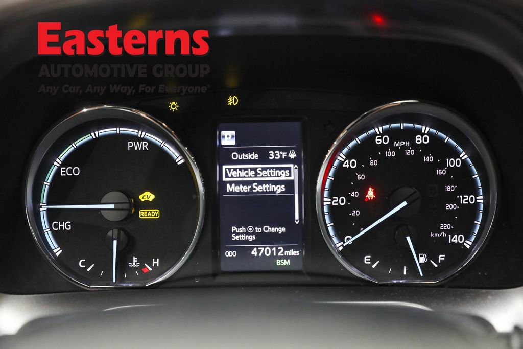 Used 2018 Toyota RAV4 SE image 18