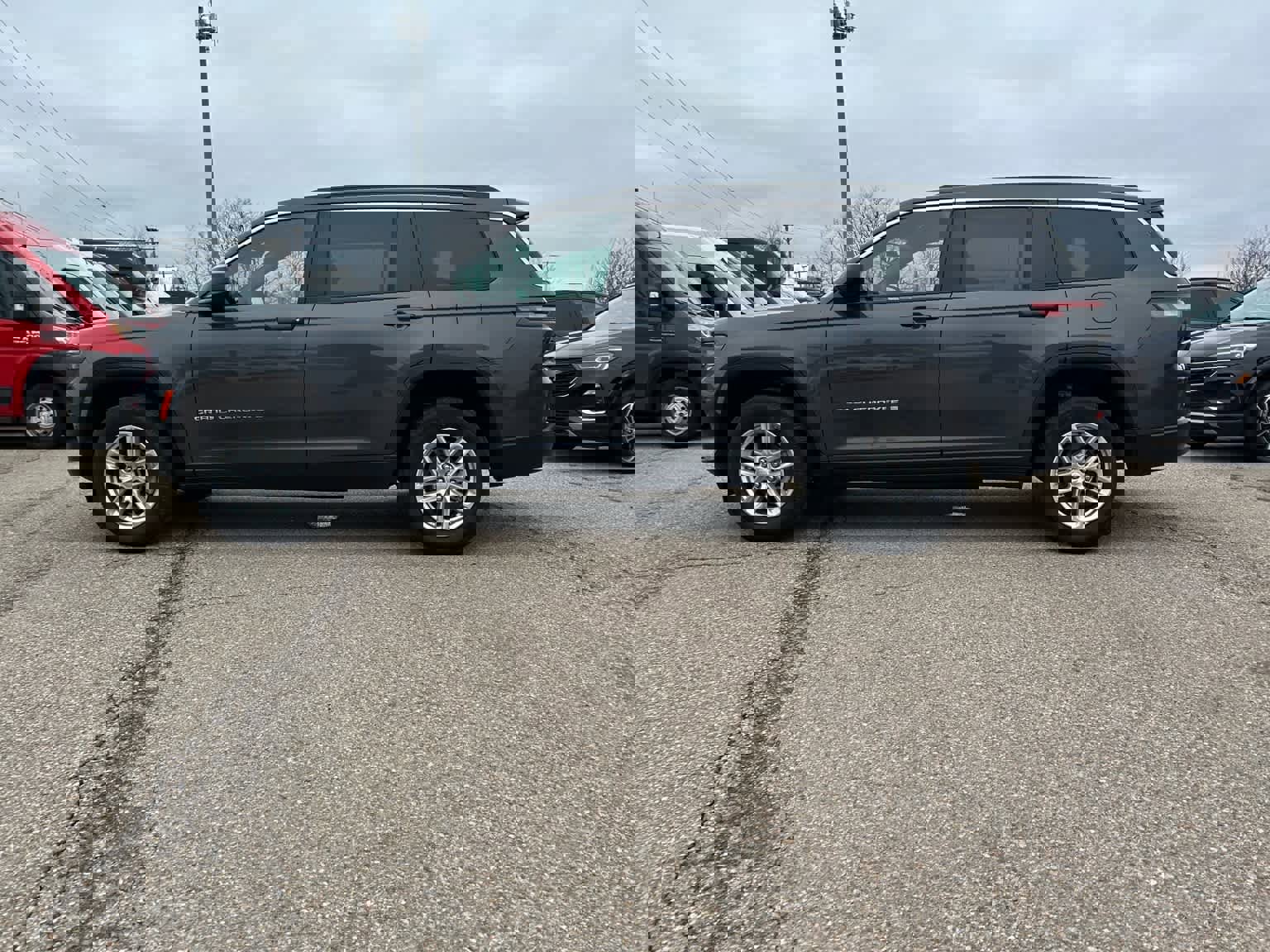 Certified 2024 Jeep Grand Cherokee L Laredo image 28