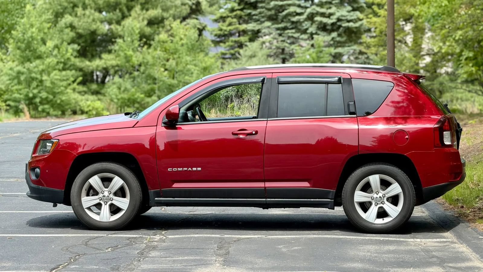 Used 2016 Jeep Compass Latitude AWD/4WD image 6