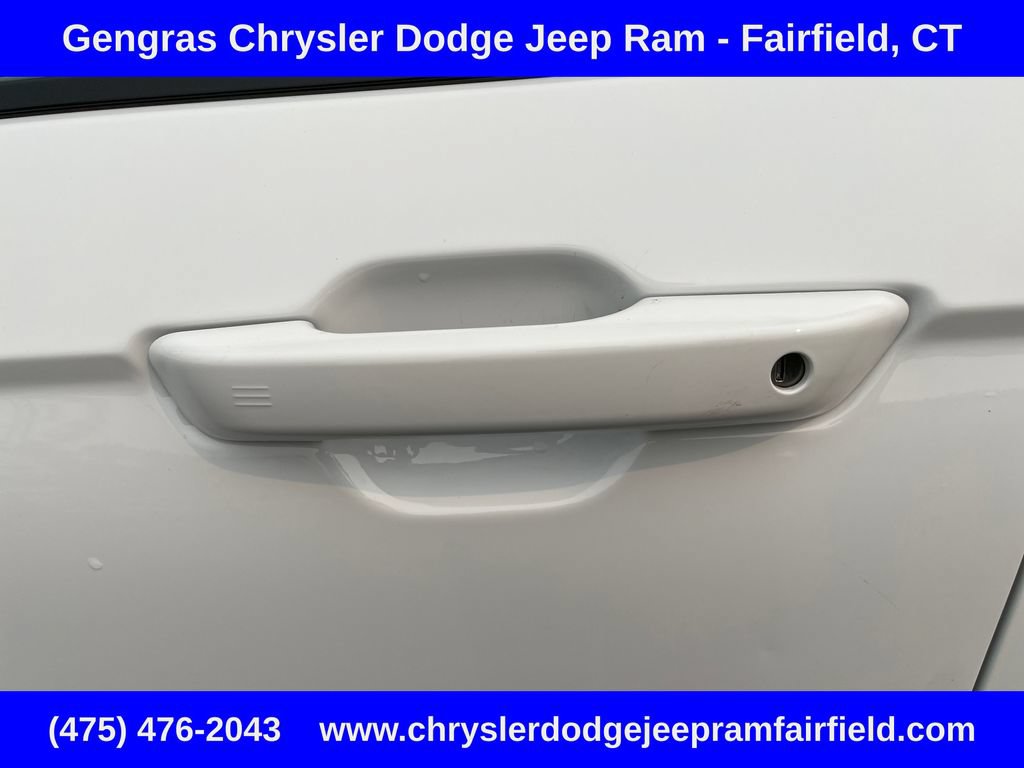 Certified 2023 Jeep Grand Cherokee Laredo X AWD/4WD image 40