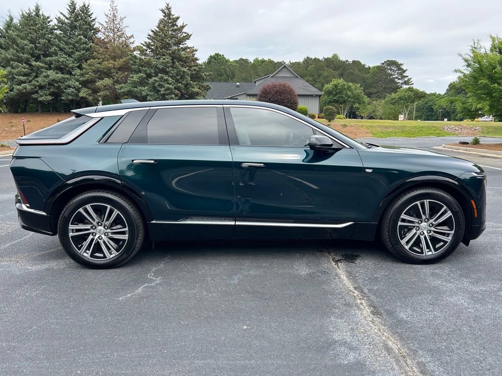 Used 2025 Cadillac Lyriq Luxury RWD image 24