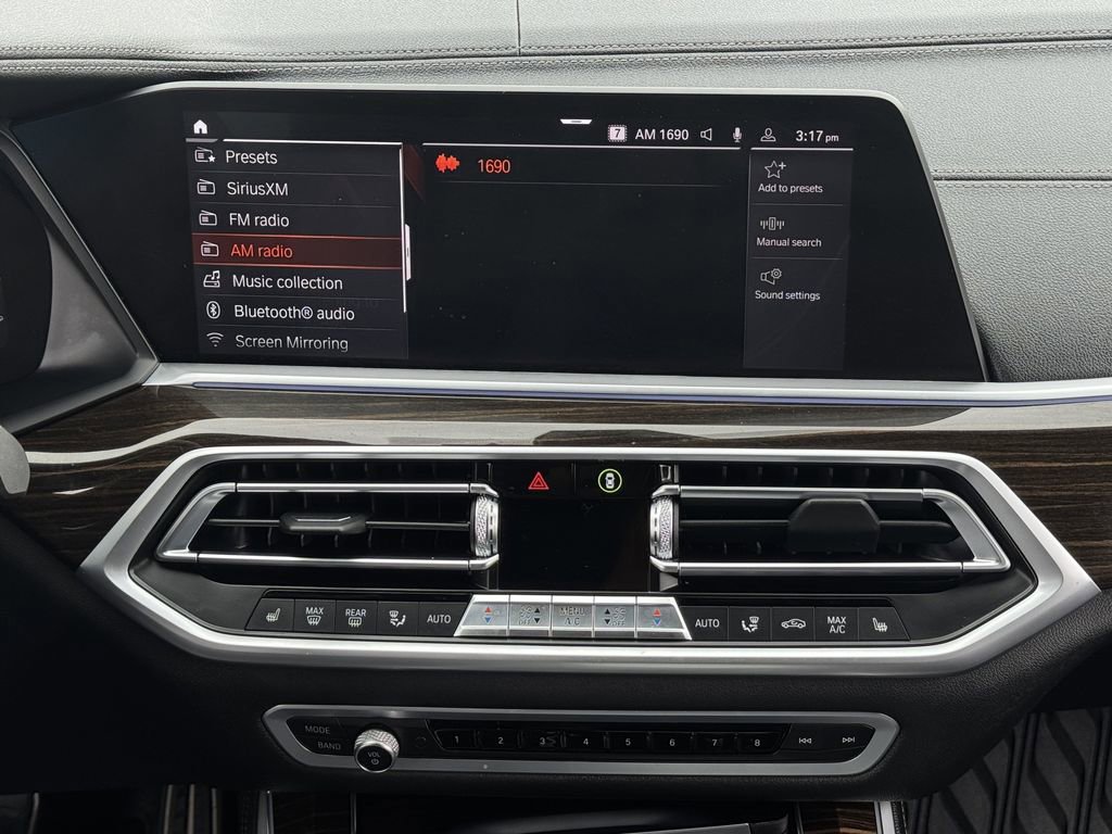 Used 2020 BMW X5 xDrive40i w/ M Sport Package AWD/4WD image 16