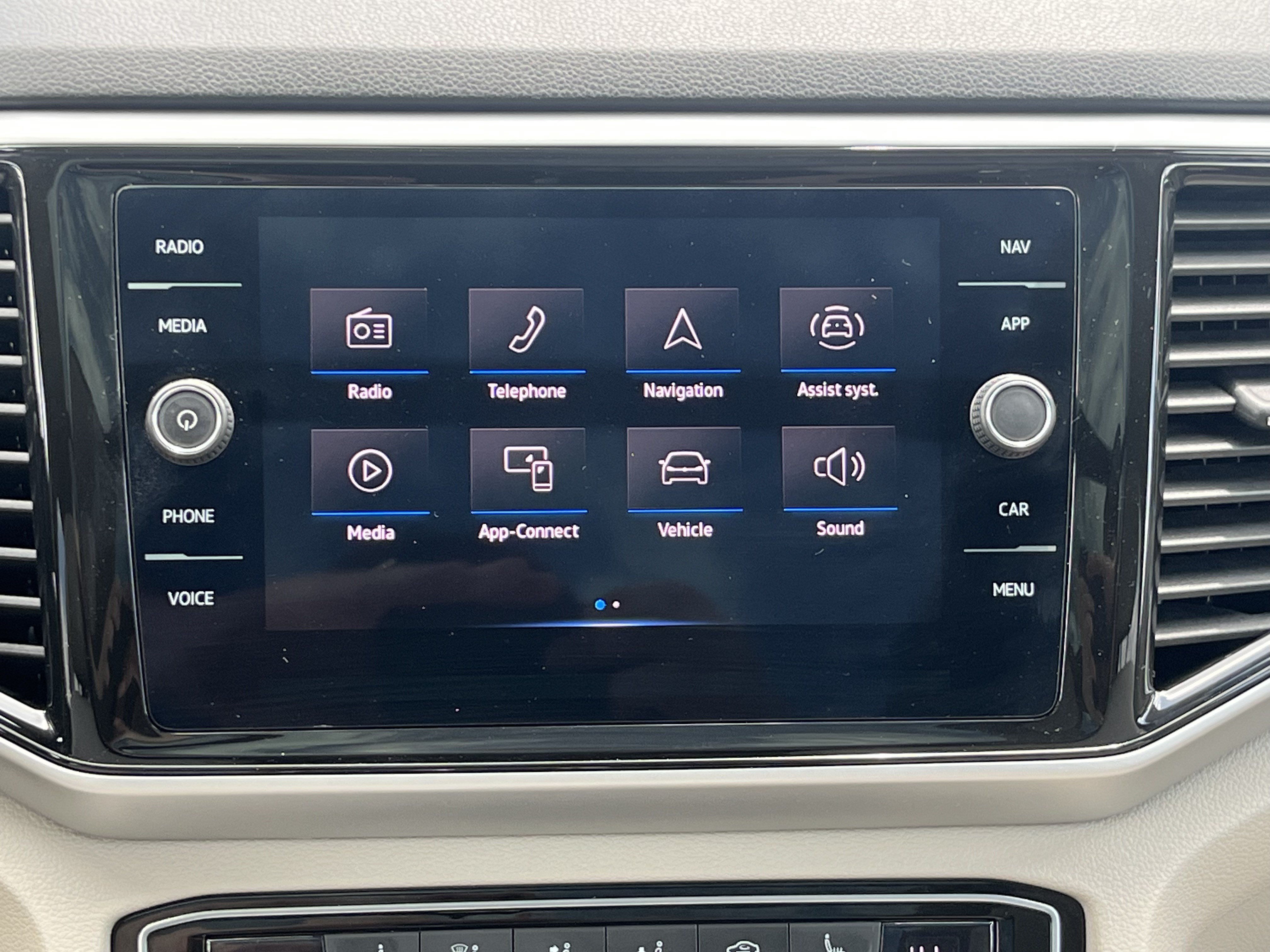 Certified 2023 Volkswagen Atlas SEL R-Line AWD/4WD image 15