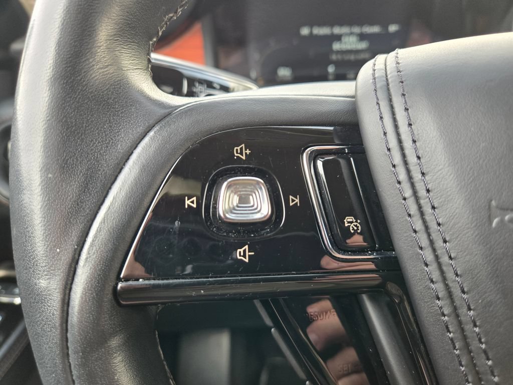 Used 2024 Lincoln Aviator Reserve AWD/4WD image 47