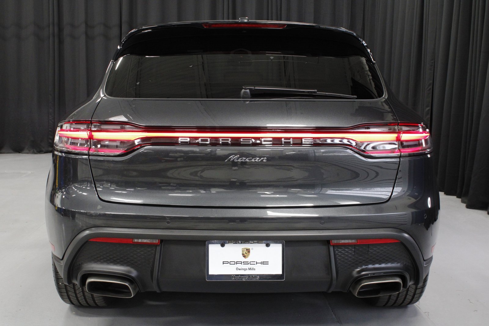 Certified 2025 Porsche Macan image 6