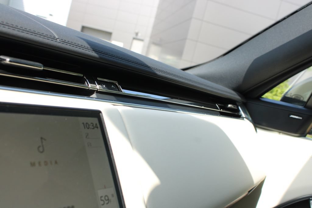 New 2026 Land Rover Range Rover SE AWD/4WD image 10