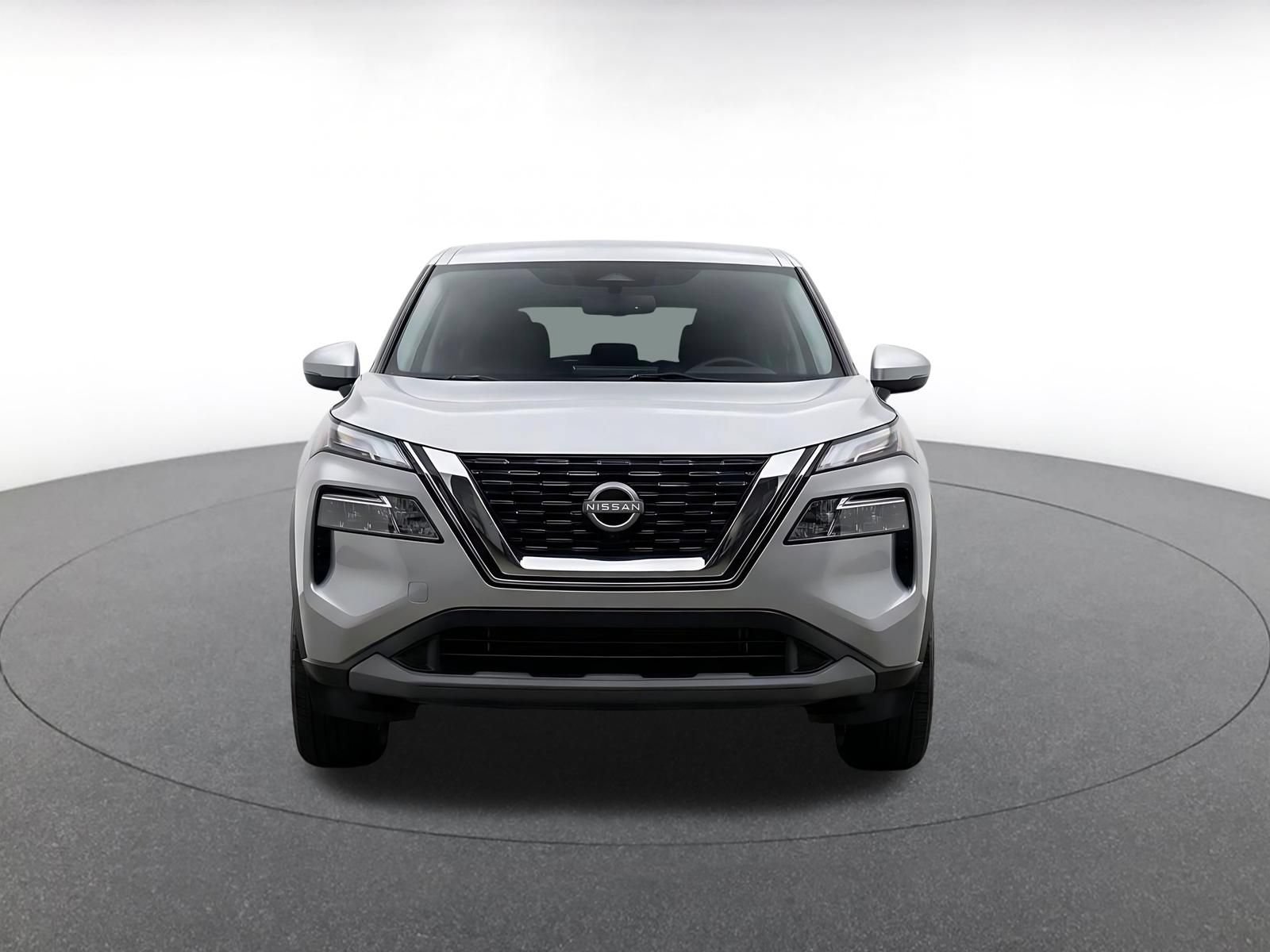 Used 2025 Nissan Rogue SV AWD/4WD image 4