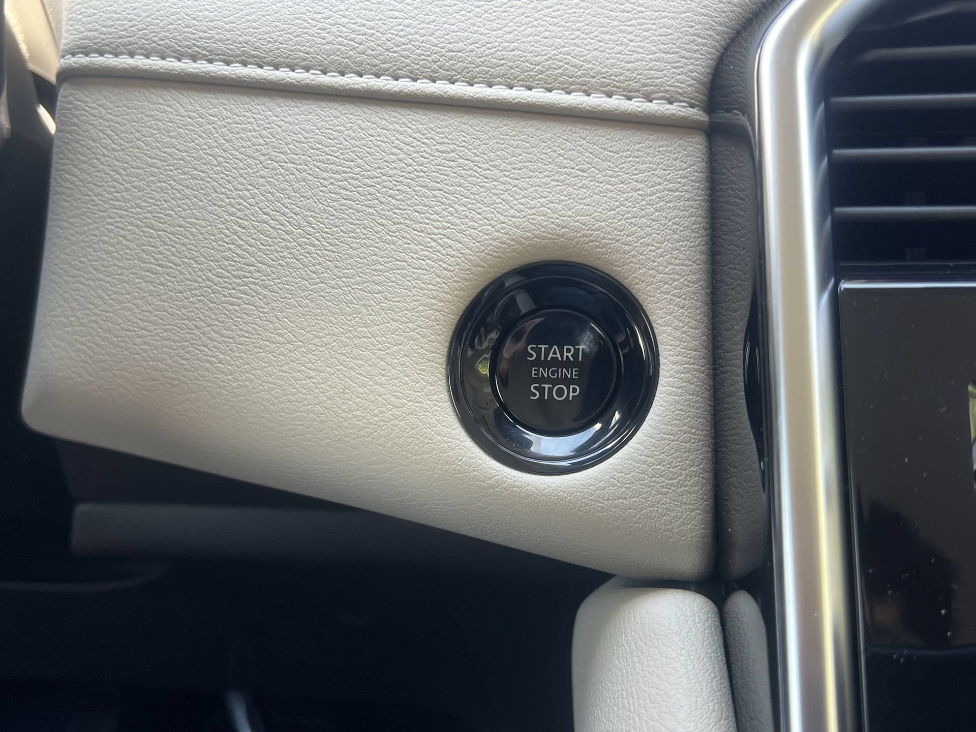 New 2026 Nissan Armada Platinum w/ Accent Package RWD image 6