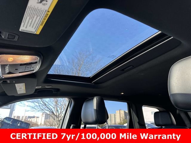 Certified 2022 Jeep Grand Cherokee Laredo X image 22