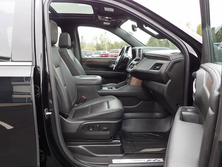 Used 2021 Chevrolet Suburban High Country image 24