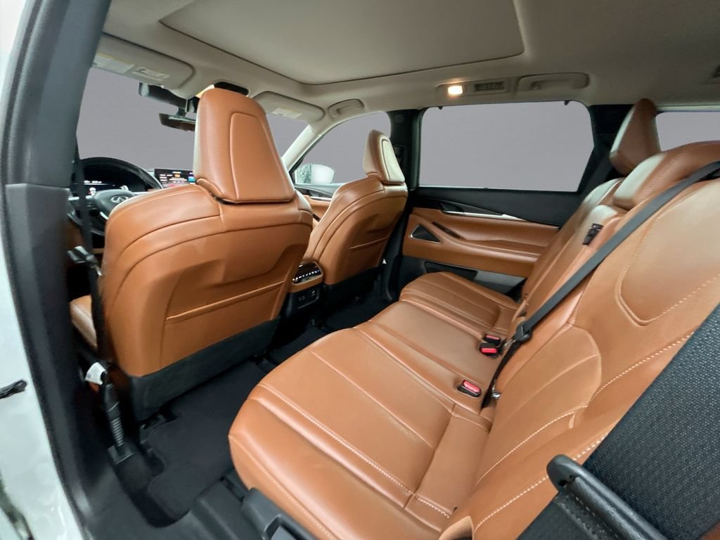 Used 2023 INFINITI QX60 Sensory w/ Vision Package AWD/4WD image 30