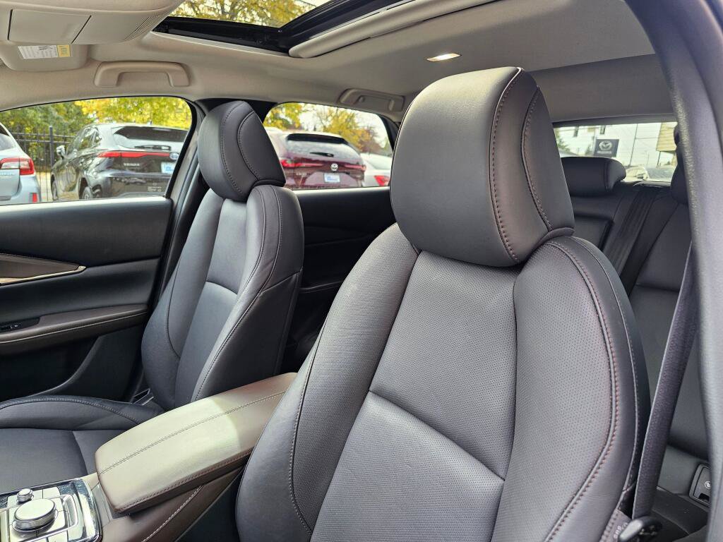 Certified 2025 MAZDA CX-30 AWD 2.5 S w/ Premium Package image 21
