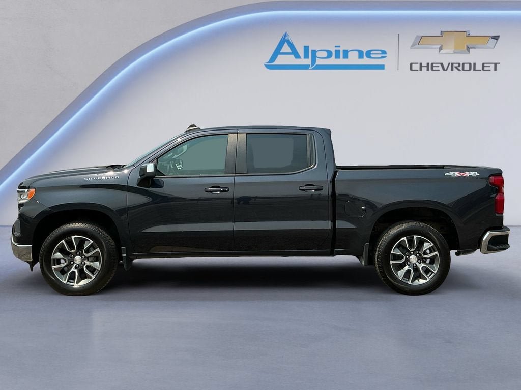Used 2024 Chevrolet Silverado 1500 LT AWD/4WD image 2