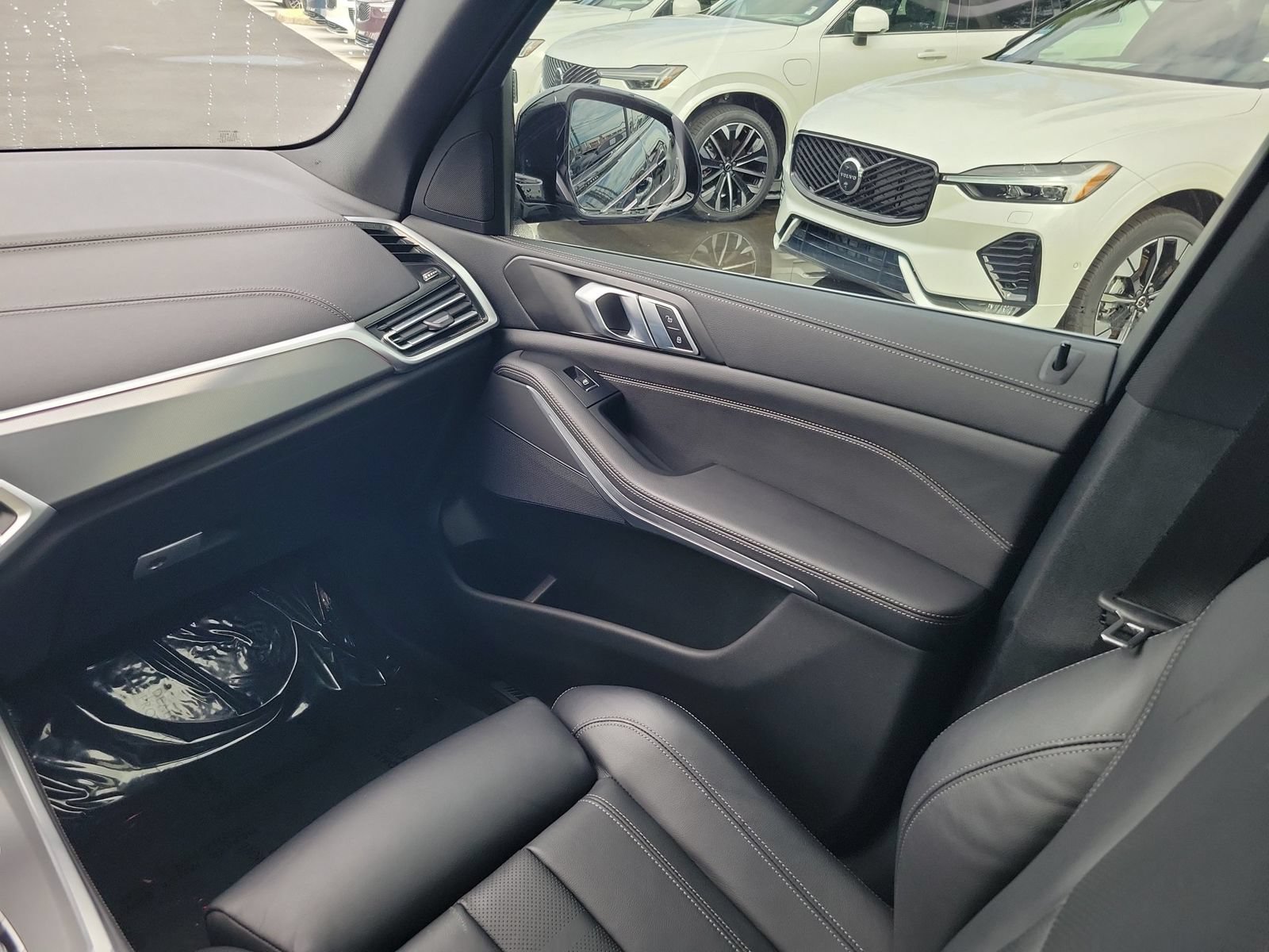 Used 2022 BMW X5 xDrive40i w/ M Sport Package AWD/4WD image 15