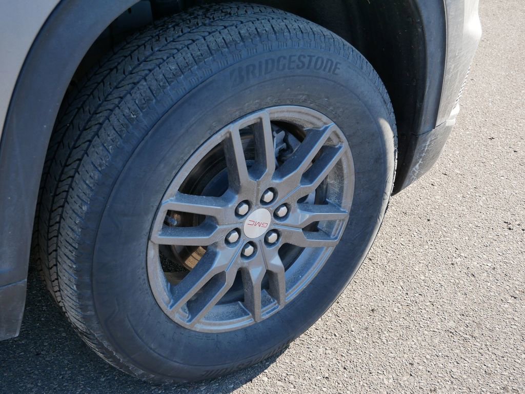 Used 2025 GMC Acadia Elevation image 9